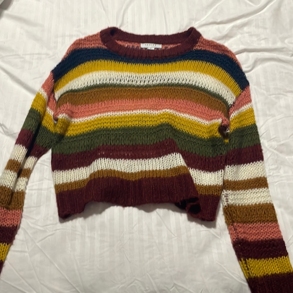 Long sleeve crop top sweater